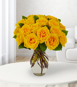 18 Yellow Roses Bouquet