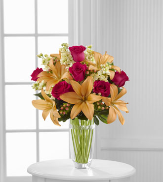 FTD® Luxe Looks™ Bouquet by Vera Wang