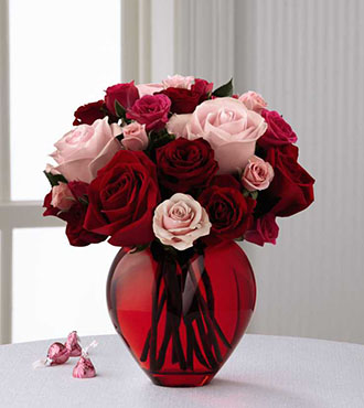 The FTD My Heart to Yours Rose Bouquet
