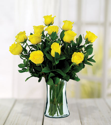 12 Yellow Roses